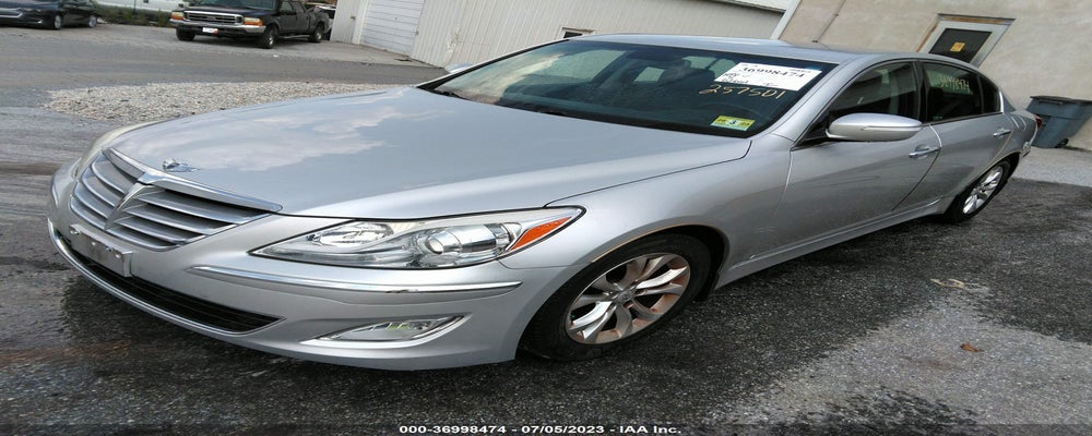 KMHGC4DD5DU257501 2013 HYUNDAI GENESIS photo no. 2
