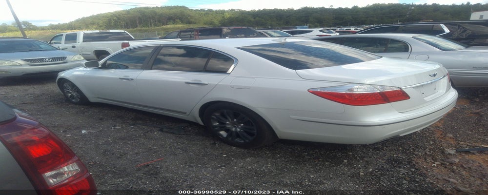 KMHGC4DFXBU139796 2011 HYUNDAI GENESIS photo no. 3