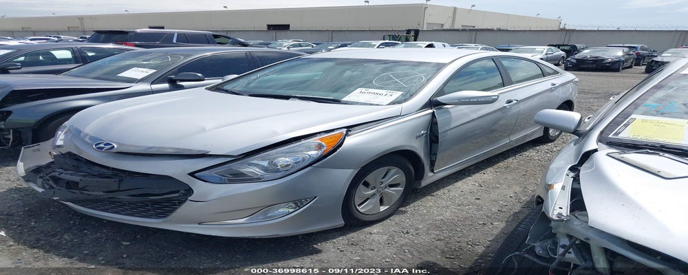 KMHEC4A41FA137338 2015 HYUNDAI SONATA HYBRID photo no. 2