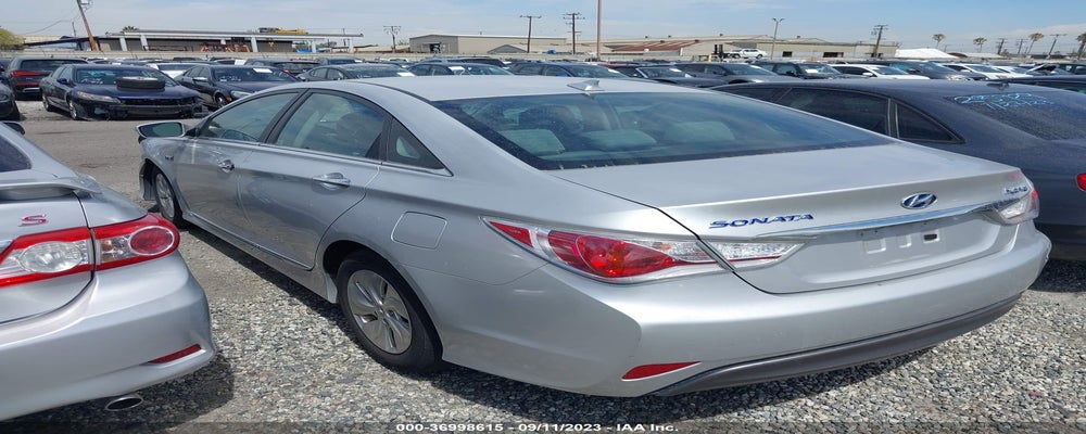 KMHEC4A41FA137338 2015 HYUNDAI SONATA HYBRID photo no. 3