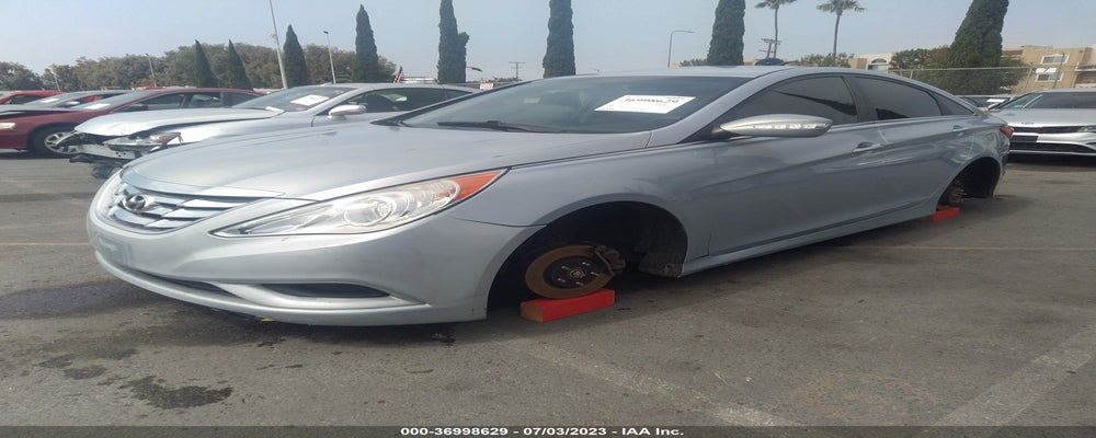 5NPEB4AC2EH873694 2014 HYUNDAI SONATA photo no. 2