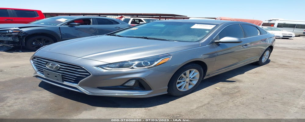 5NPE24AF2KH800458 2019 HYUNDAI SONATA photo no. 2