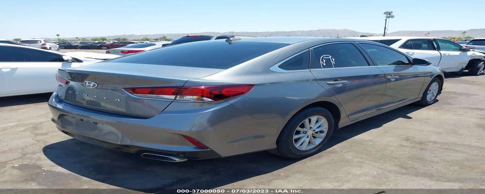 5NPE24AF2KH800458 2019 HYUNDAI SONATA photo no. 4