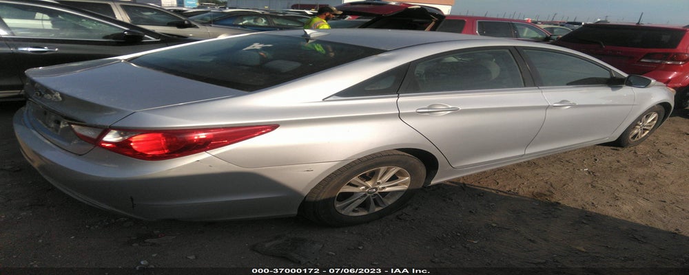 5NPEB4AC7DH704236 2013 HYUNDAI SONATA photo no. 4