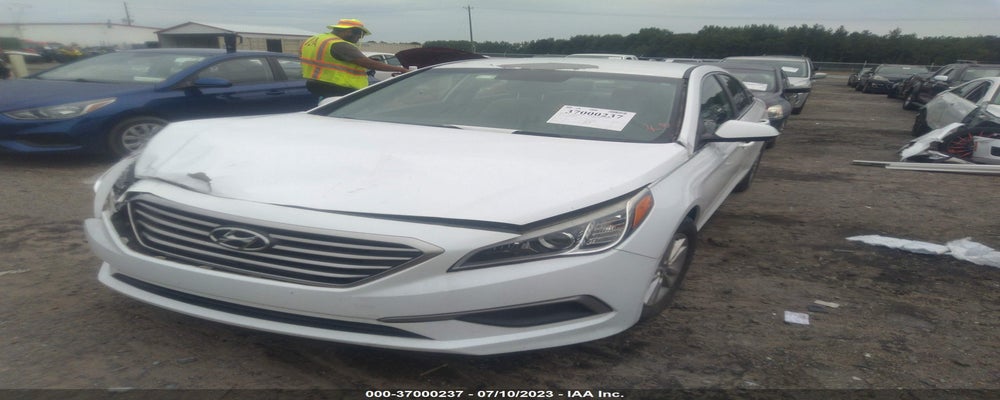 5NPE24AFXHH557524 2017 HYUNDAI SONATA photo no. 2