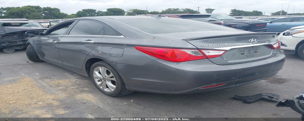5NPEC4AC8BH306883 2011 HYUNDAI SONATA photo no. 3