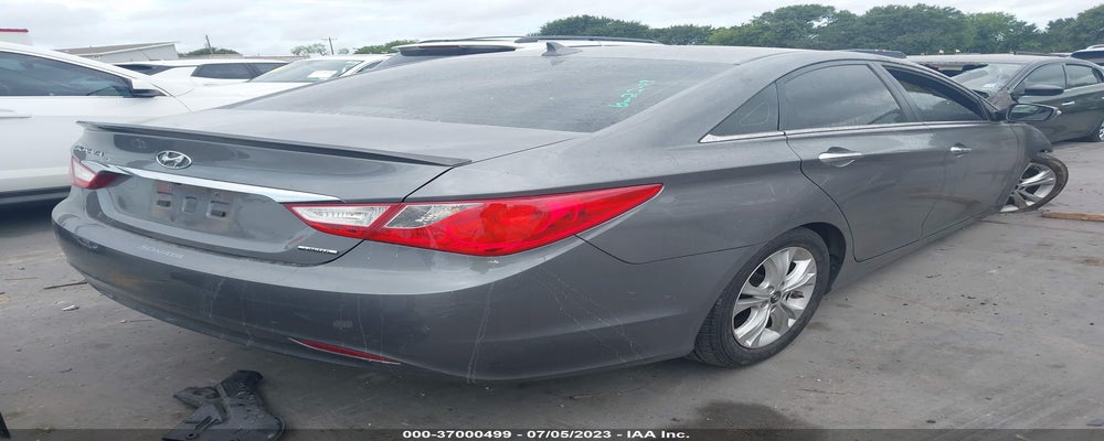 5NPEC4AC8BH306883 2011 HYUNDAI SONATA photo no. 4
