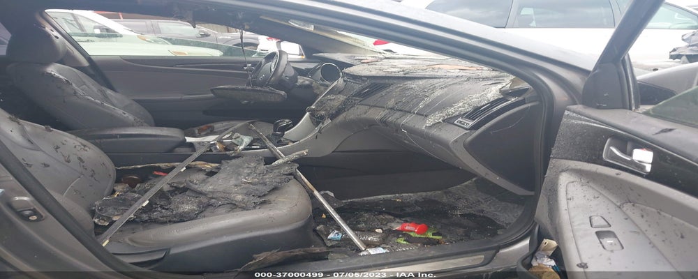 5NPEC4AC8BH306883 2011 HYUNDAI SONATA photo no. 5