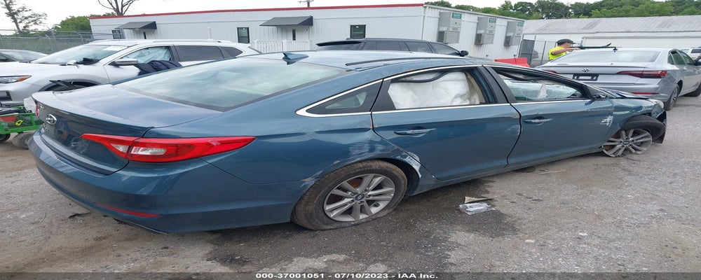 5NPE24AF5GH260899 2016 HYUNDAI SONATA photo no. 4