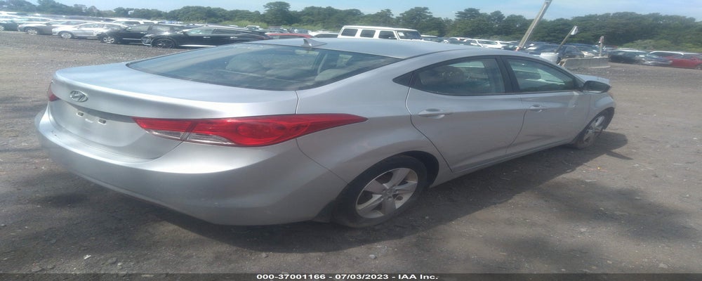 5NPDH4AE1DH313823 2013 HYUNDAI ELANTRA photo no. 4