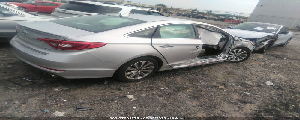 5NPE34AF1FH070352 2015 HYUNDAI SONATA photo no. 4