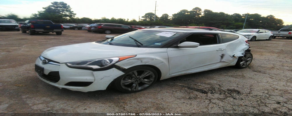KMHTC6AD8HU324032 2017 HYUNDAI VELOSTER photo no. 2