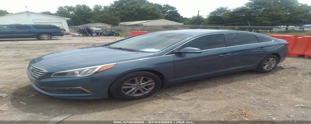 5NPE24AA5FH196964 2015 HYUNDAI SONATA photo no. 2