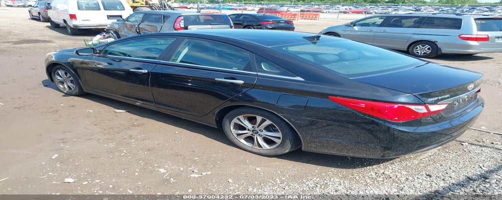 5NPEC4AC9BH137604 2011 HYUNDAI SONATA photo no. 3