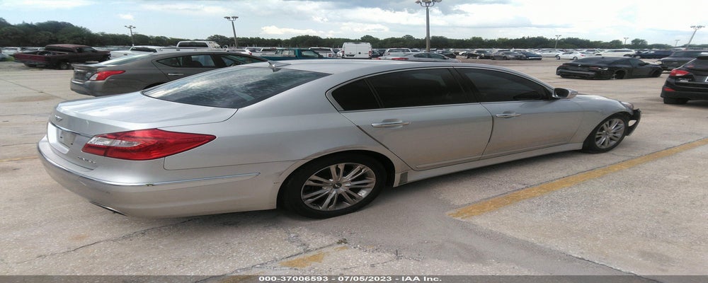 KMHGC4DD9CU189816 2012 HYUNDAI GENESIS photo no. 4
