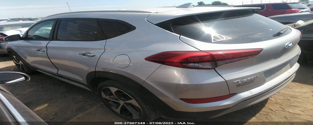 KM8J33A2XHU368439 2017 HYUNDAI TUCSON photo no. 3