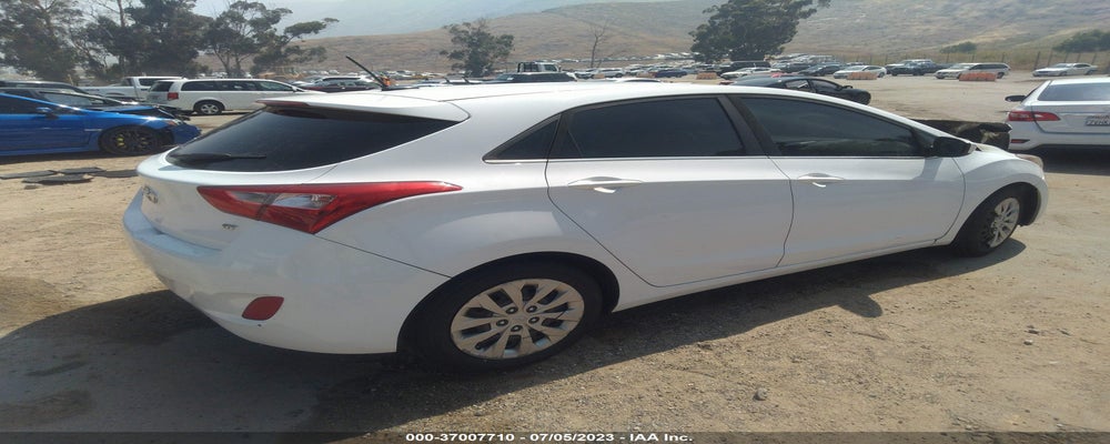 KMHD35LH0HU364524 2017 HYUNDAI ELANTRA GT photo no. 4