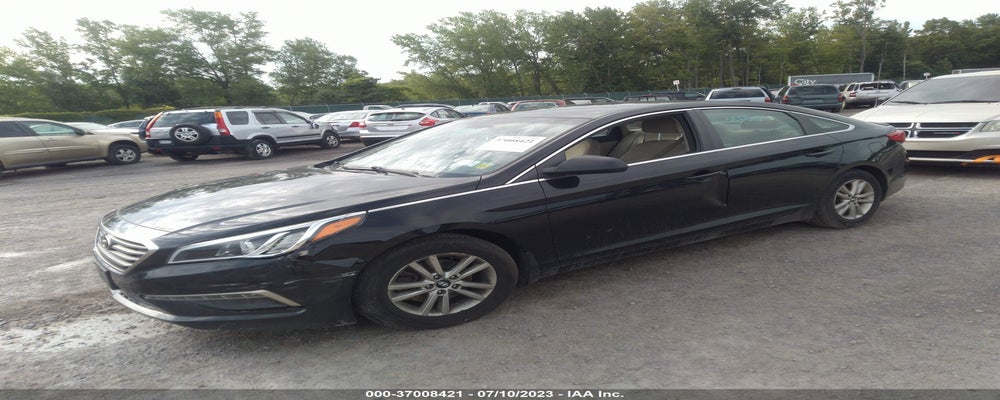 5NPE24AF2FH183424 2015 HYUNDAI SONATA photo no. 2