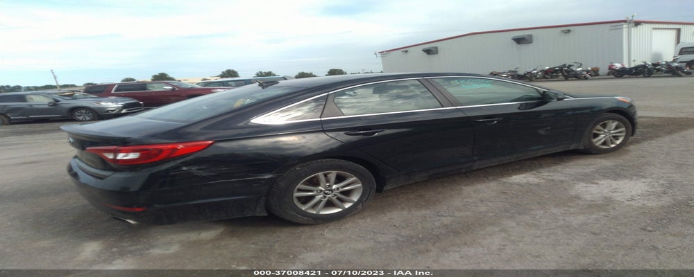5NPE24AF2FH183424 2015 HYUNDAI SONATA photo no. 4