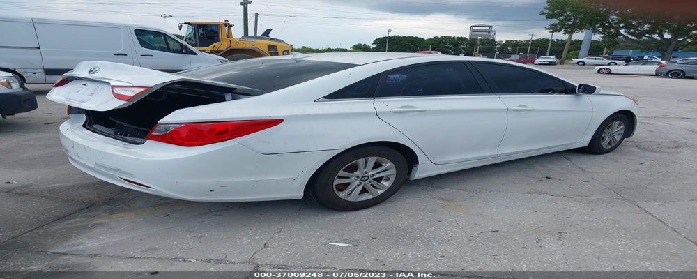 5NPEB4AC2DH756048 2013 HYUNDAI SONATA photo no. 4