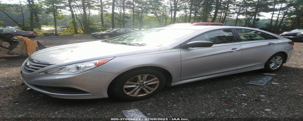 5NPEB4AC6EH841556 2014 HYUNDAI SONATA photo no. 2