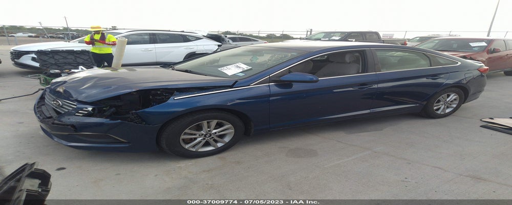 5NPE24AF2GH328611 2016 HYUNDAI SONATA photo no. 2