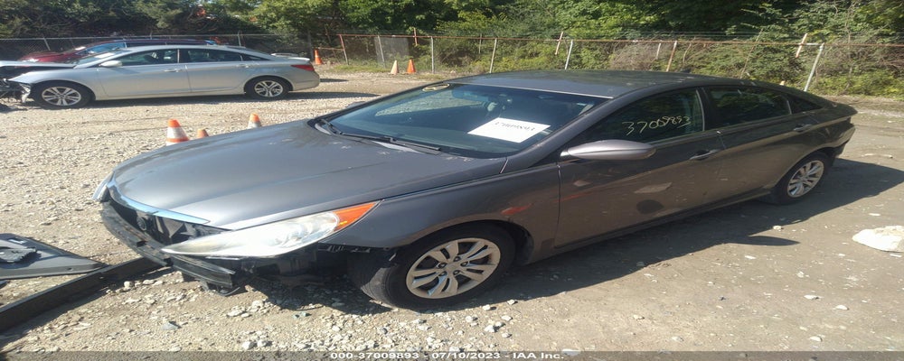 5NPEB4AC6BH076005 2011 HYUNDAI SONATA photo no. 2