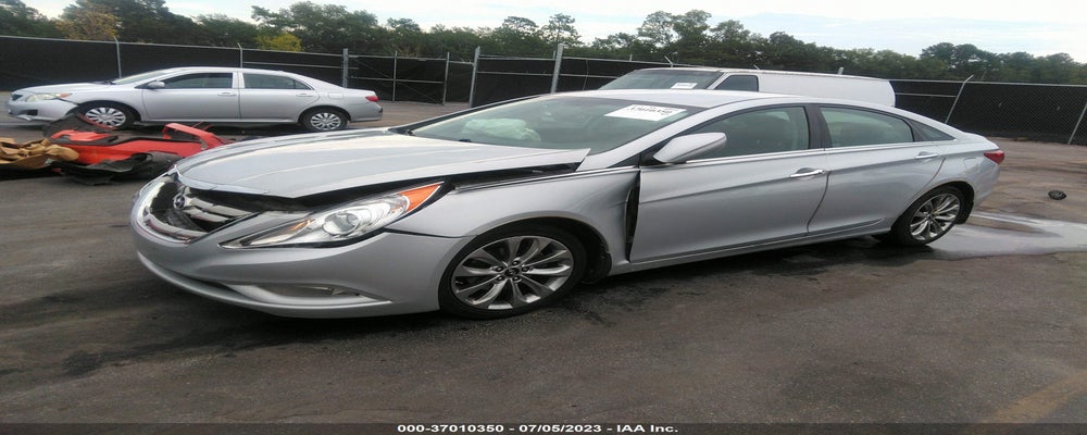 5NPEC4AC4DH621618 2013 HYUNDAI SONATA photo no. 2