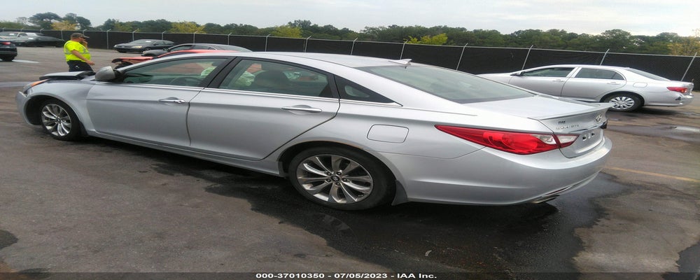 5NPEC4AC4DH621618 2013 HYUNDAI SONATA photo no. 3