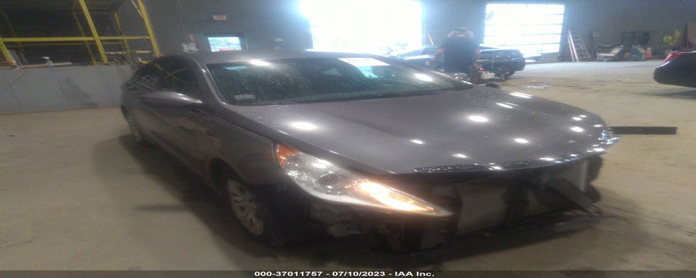 5NPEB4ACXBH270049 2011 HYUNDAI SONATA photo no. 6