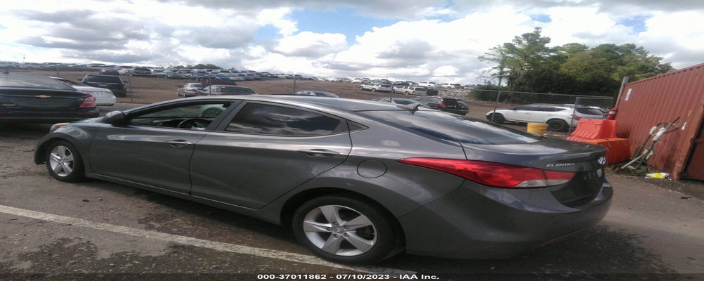 5NPDH4AE6DH303577 2013 HYUNDAI ELANTRA photo no. 3