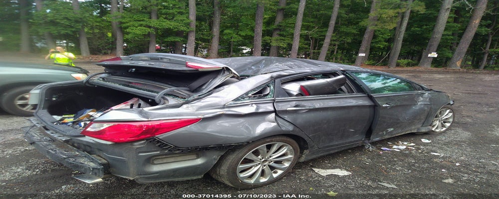 5NPEC4AC7DH646111 2013 HYUNDAI SONATA photo no. 4
