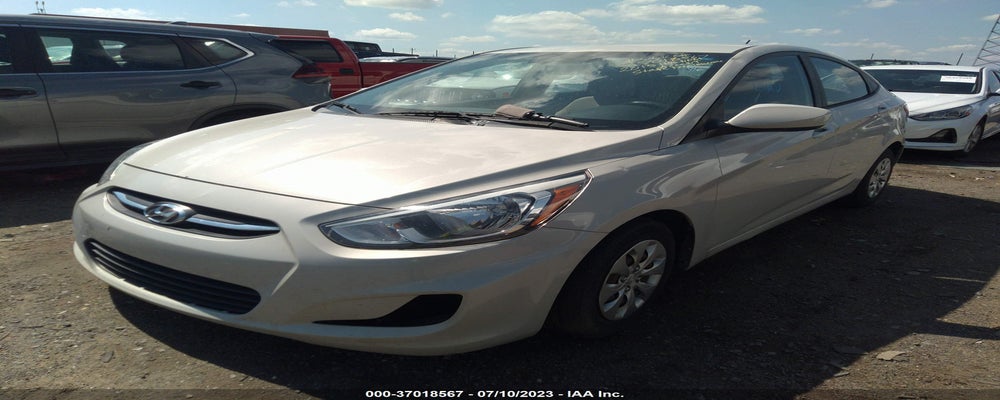 KMHCT4AE1FU939385 2015 HYUNDAI ACCENT photo no. 2