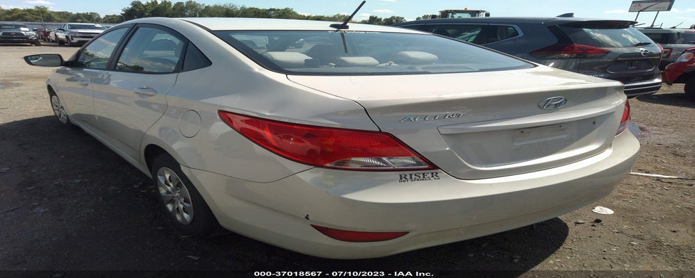 KMHCT4AE1FU939385 2015 HYUNDAI ACCENT photo no. 3