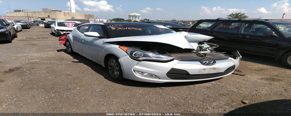 KMHTC6AD9FU218296 2015 HYUNDAI VELOSTER photo no. 18