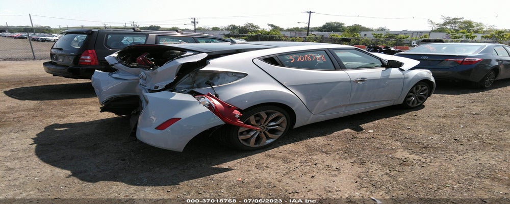 KMHTC6AD9FU218296 2015 HYUNDAI VELOSTER photo no. 4