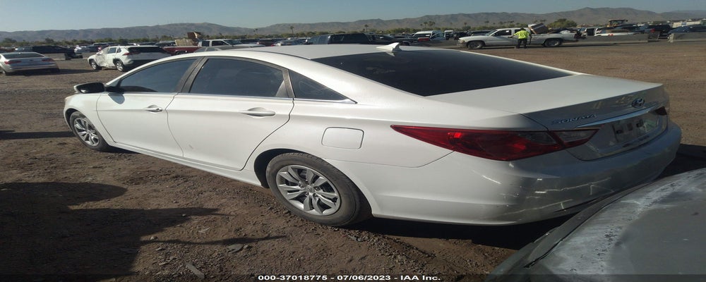 5NPEB4AC5BH022601 2011 HYUNDAI SONATA photo no. 3