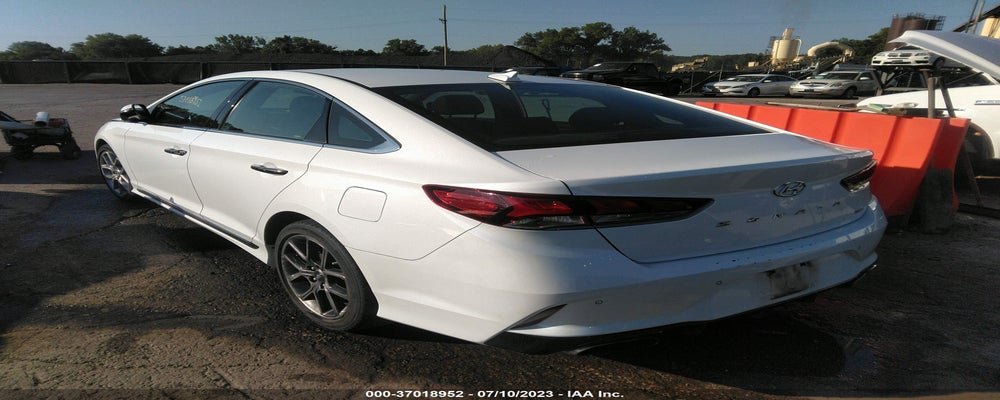 5NPE34AB6JH693388 2018 HYUNDAI SONATA photo no. 3