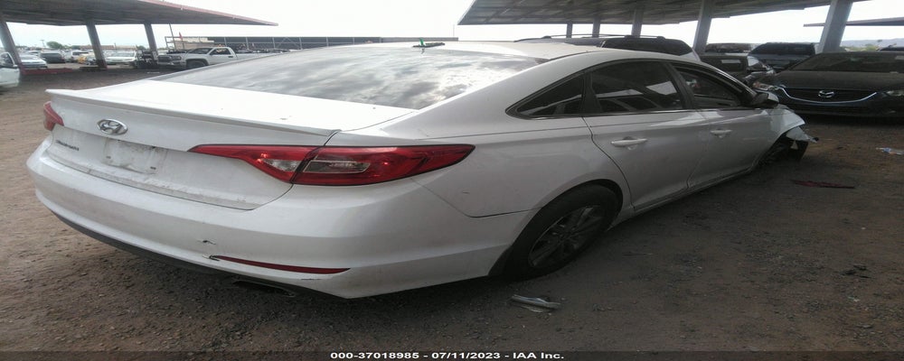 5NPE24AF3FH234008 2015 HYUNDAI SONATA photo no. 4