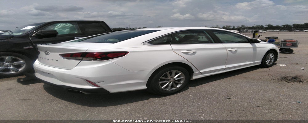 5NPE24AF8JH633098 2018 HYUNDAI SONATA photo no. 4