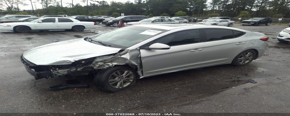 5NPD84LF9JH364519 2018 HYUNDAI ELANTRA photo no. 2