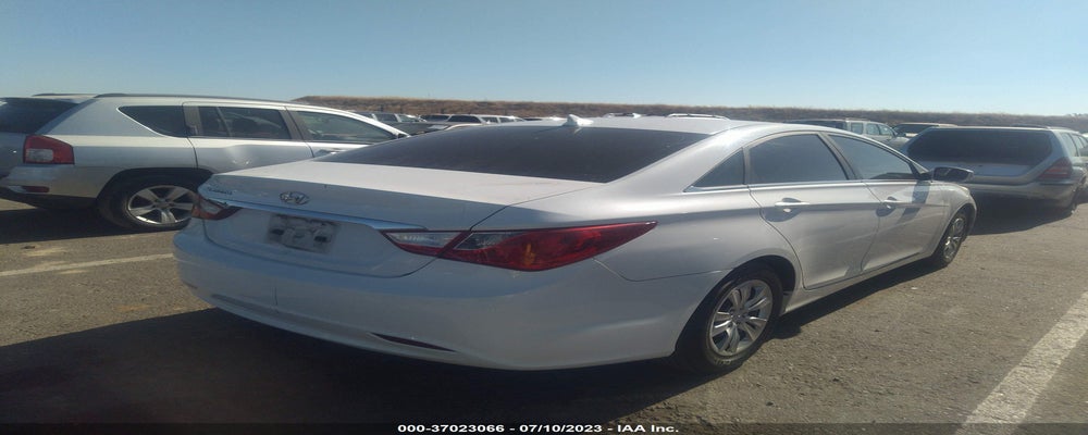 5NPEB4AC3BH197543 2011 HYUNDAI SONATA photo no. 4