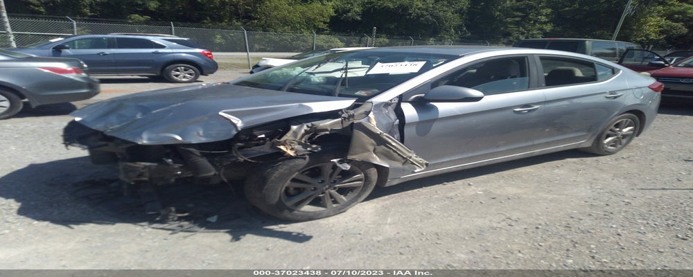 5NPD84LE9HH016513 2017 HYUNDAI ELANTRA photo no. 2