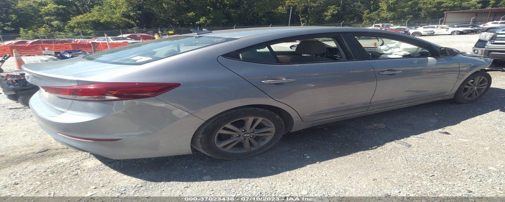 5NPD84LE9HH016513 2017 HYUNDAI ELANTRA photo no. 4