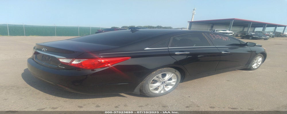 5NPEC4AC1DH686524 2013 HYUNDAI SONATA photo no. 4