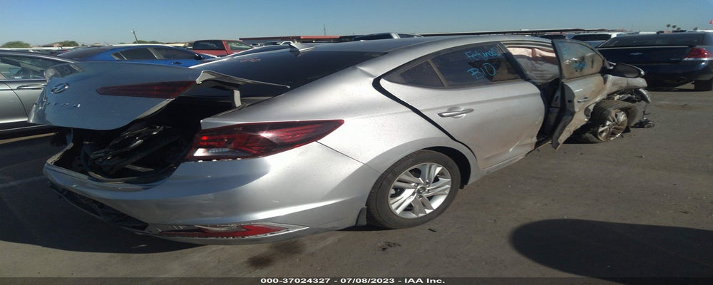 5NPD84LF6LH588110 2020 HYUNDAI ELANTRA photo no. 4