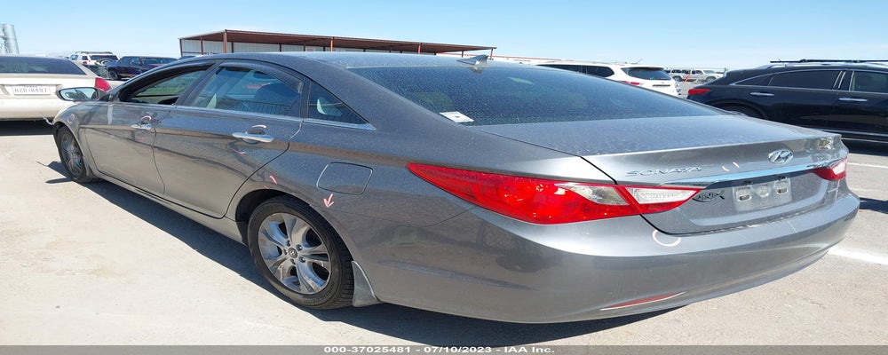 5NPEC4AC7BH144504 2011 HYUNDAI SONATA photo no. 3