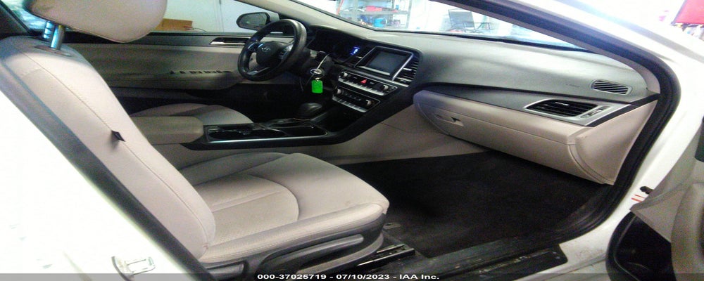 5NPE24AF9JH599107 2018 HYUNDAI SONATA photo no. 5