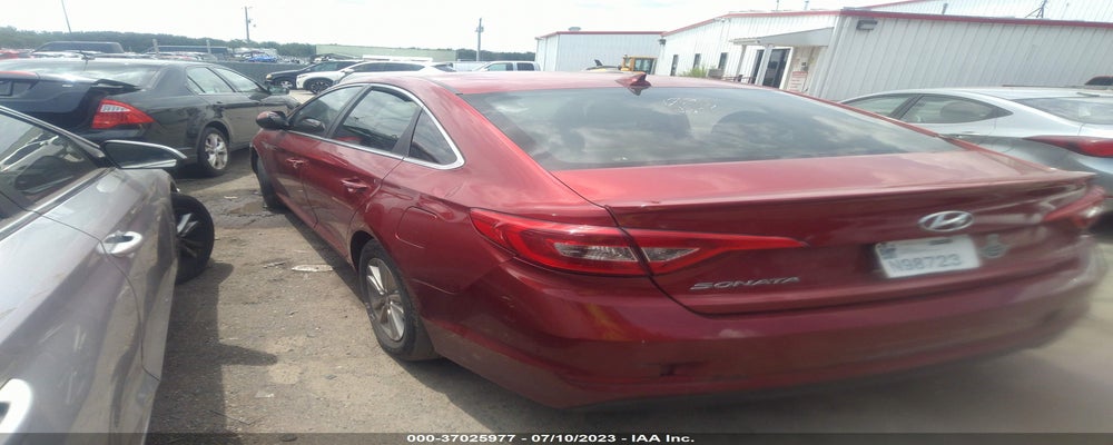 5NPE24AF0FH227341 2015 HYUNDAI SONATA photo no. 3