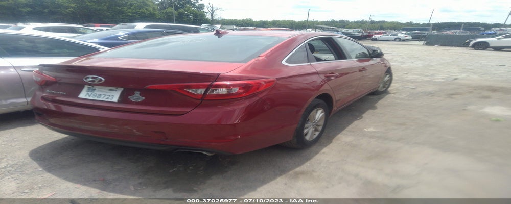 5NPE24AF0FH227341 2015 HYUNDAI SONATA photo no. 4